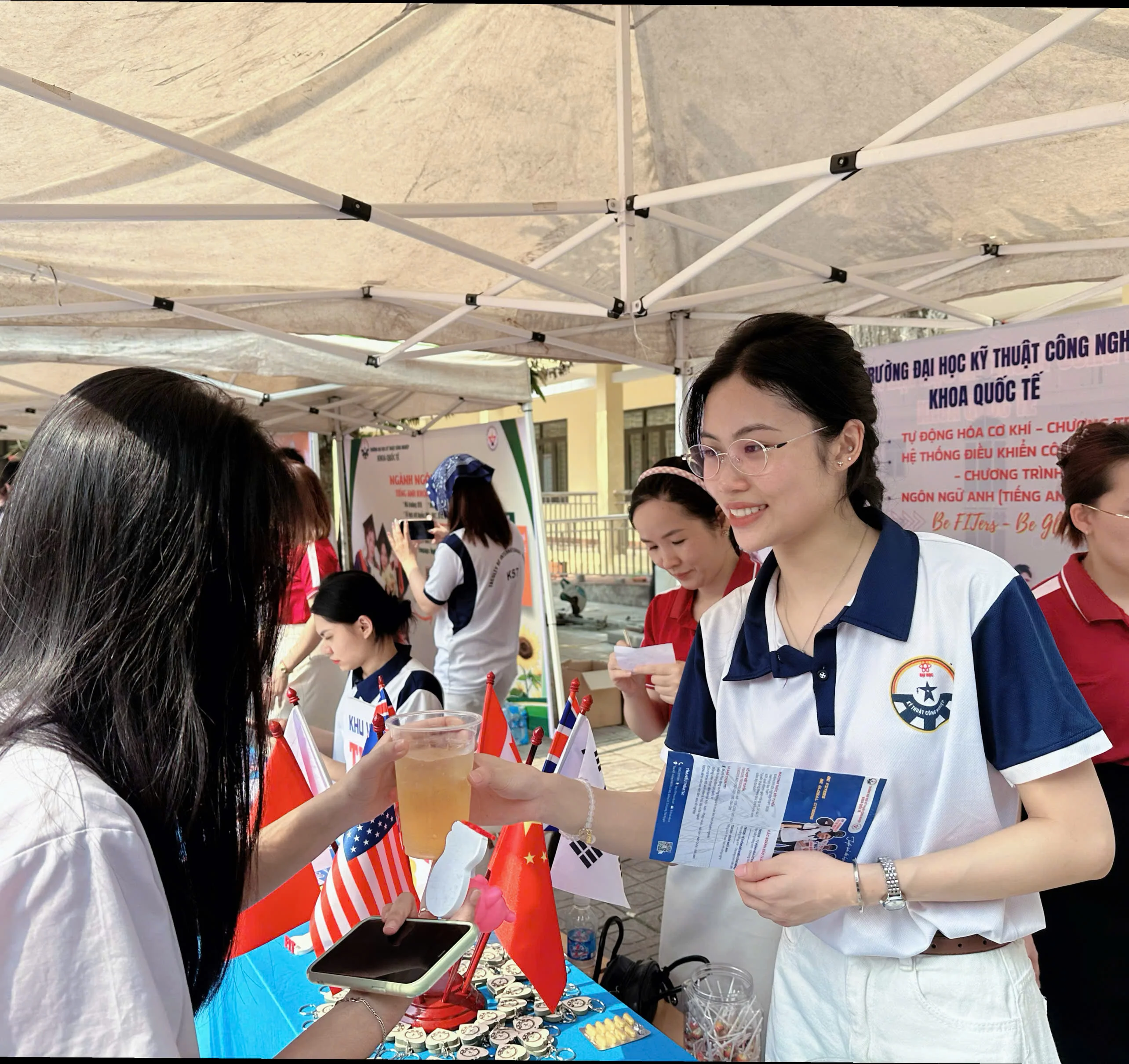 Thông báo: về việc khảo sát lấy ý kiến phản hồi về khoá học đối với sinh viên năm cuối